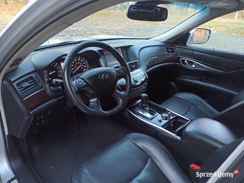 Piękne Infiniti Q70 z silnikiem benzynowym 37 230000km Wrocław sprzedam