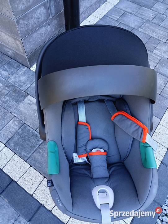 Fotelik samochodowy Nagórzany