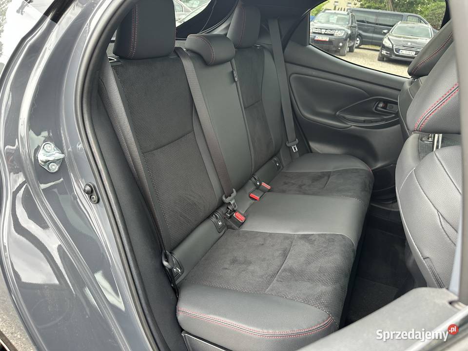 Toyota Yaris Hybryda GRVIP SKYVIEWSalonPLIWŁ sprzedam