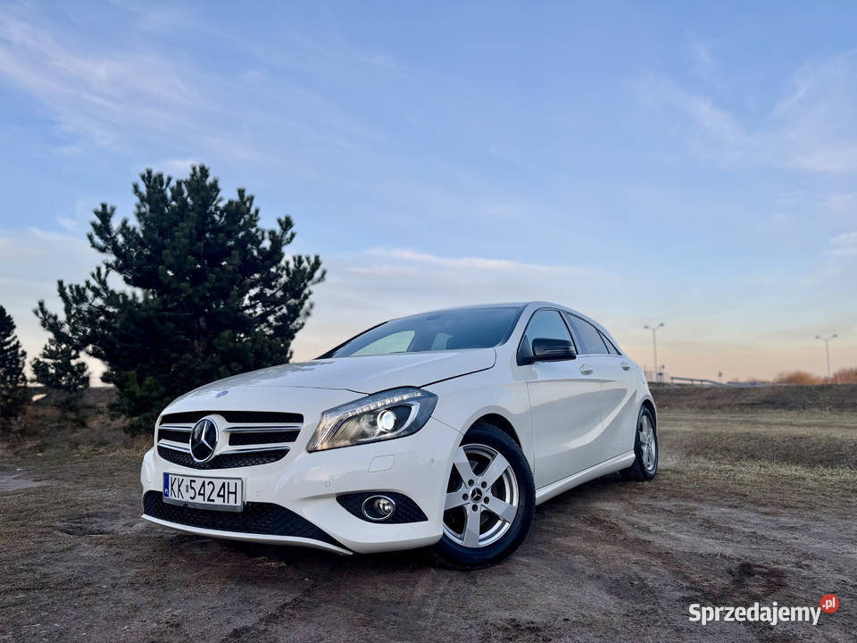 MercedesBenz A180 16 Benzyna 122 2013 Manual Sosnowiec sprzedam