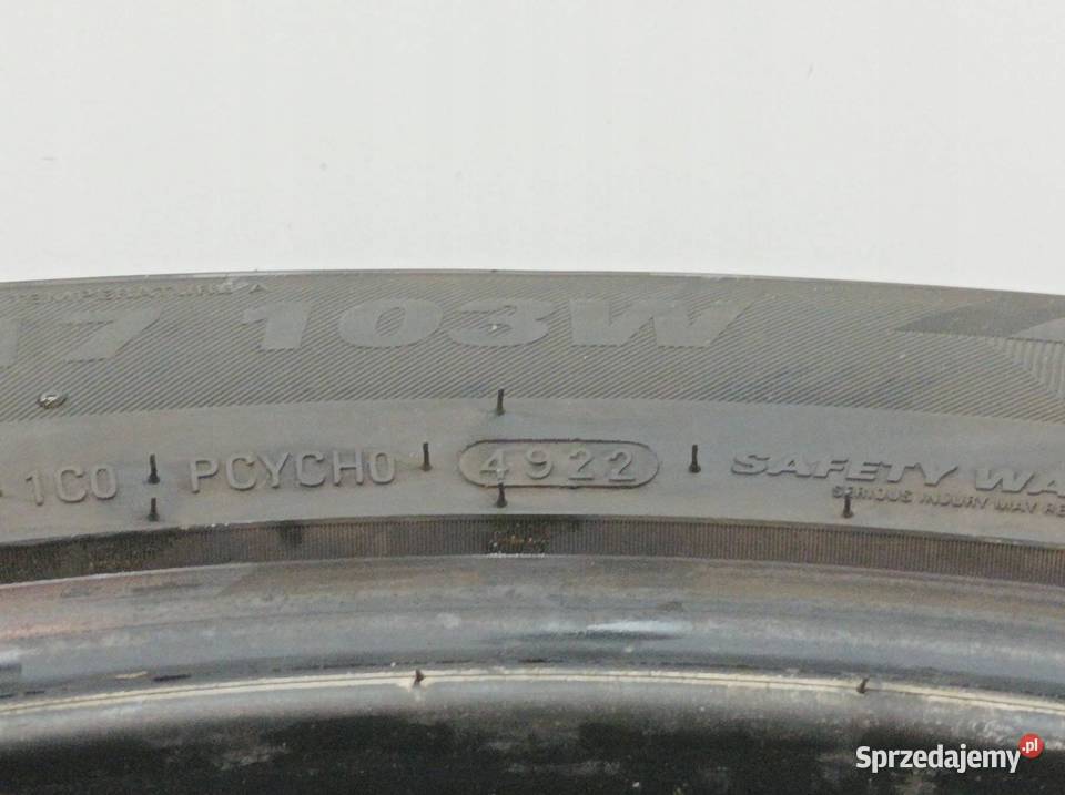 OPONA LETNIA KUMHO ECSTA HS52 23555ZR17 4722