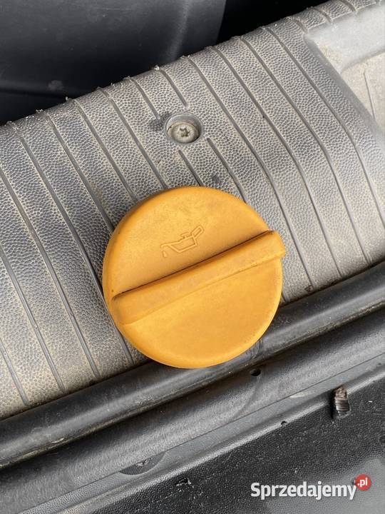 Z10XE Opel Corsa c 10b KOREK WLEWU OLEJU Nowy Targ