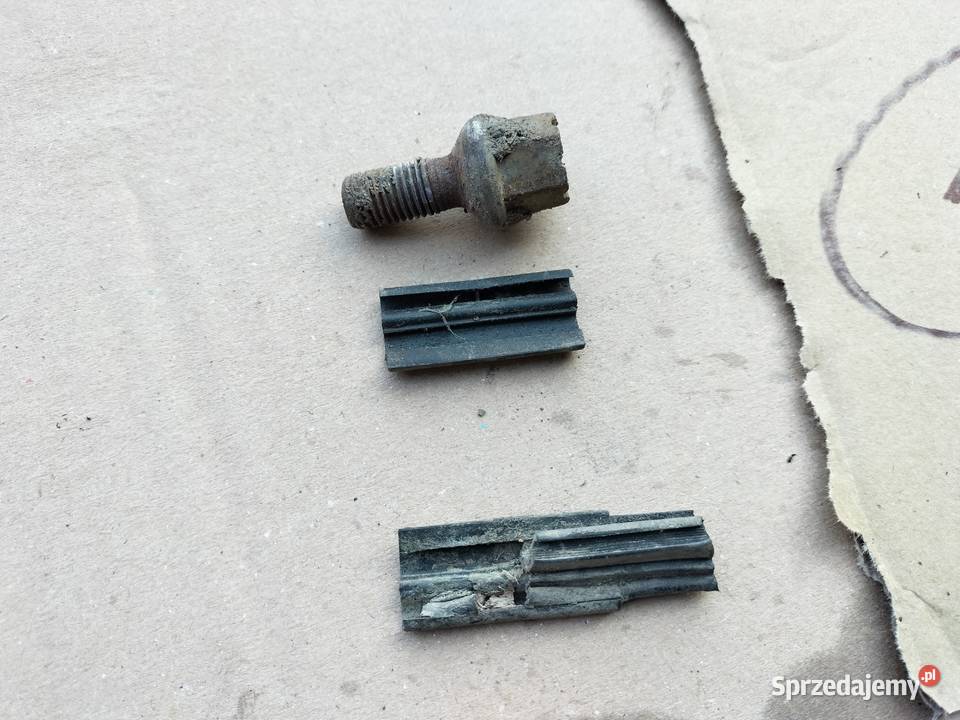 Audi 80 B4 80B4 ŁĄCZNIK USZCZELKI SZYBY TYLNEJ Kamień-Kolonia sprzedam