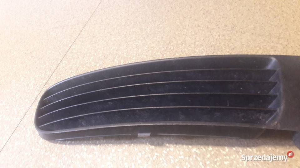 Zaślepka prawa halogenu VW passat B5 9600r Bd Zamość