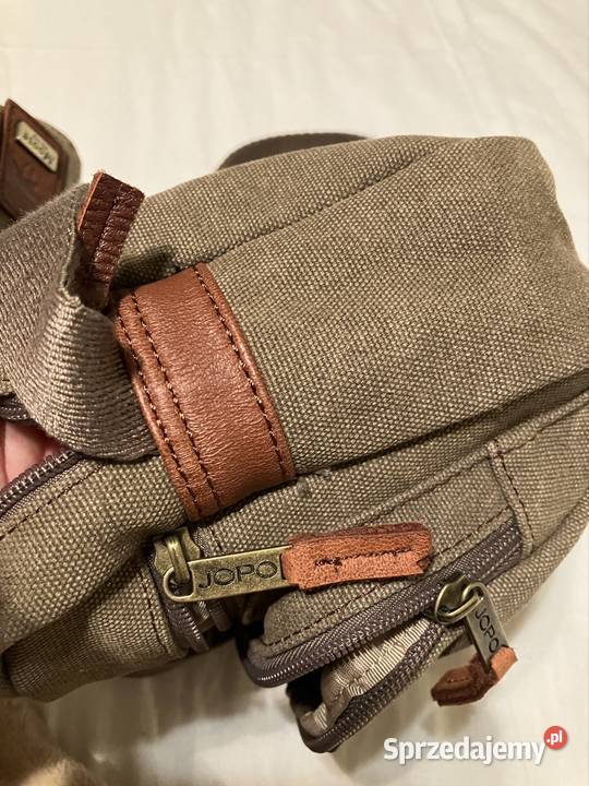 Mała torebka w odcieniu khaki marka premium Legnica