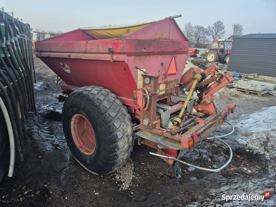 Rozsiewacz do nawozu Bredal 4 tony Nowa Karczma