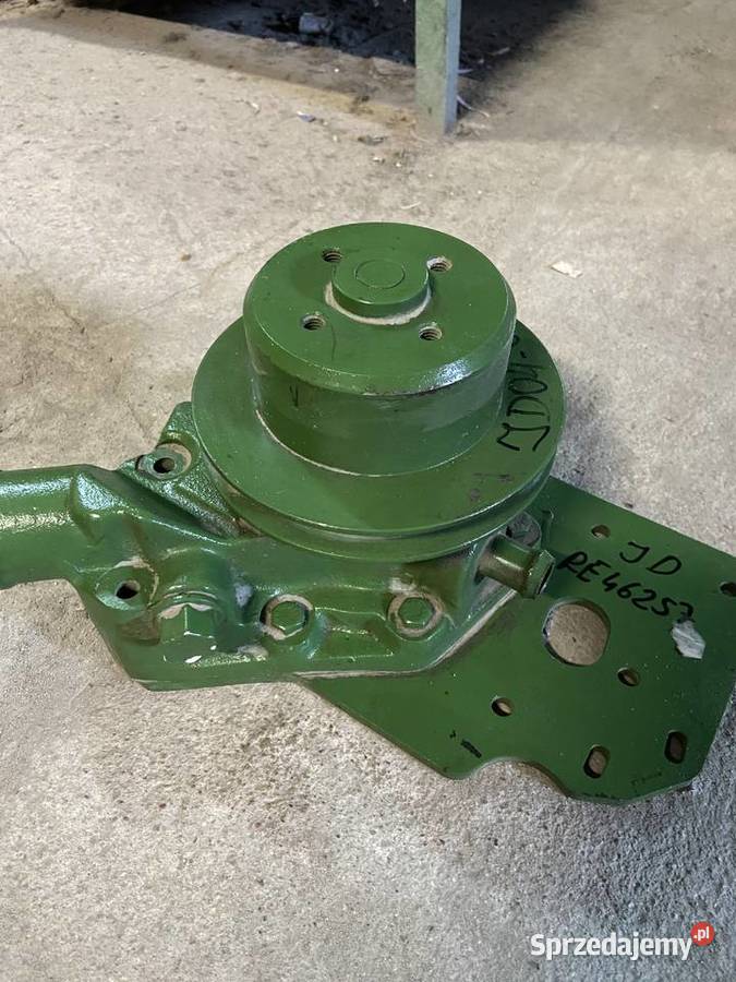 POMPA WODY RE46257 AR92418E JOHN DEERE Do kombajnów Siedlce