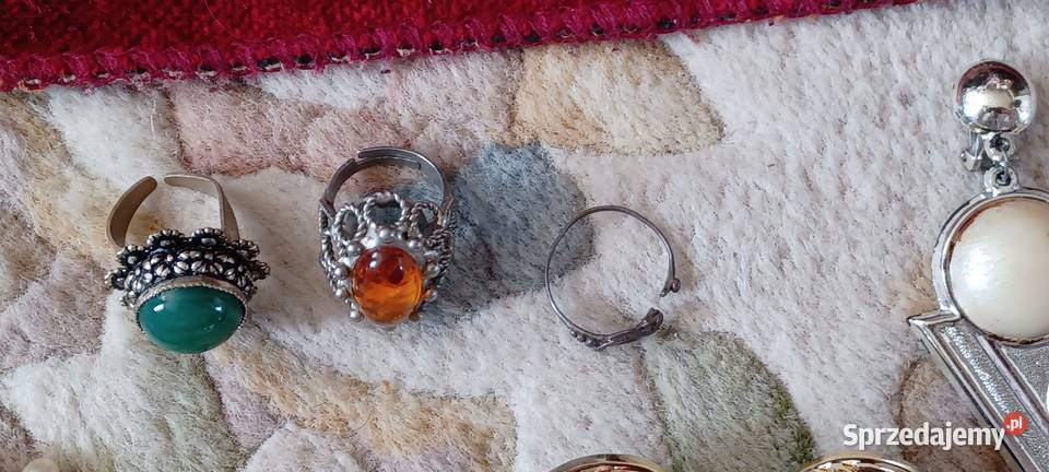 ZESTAW KOLEKCJI PRL PLASTYCZNE KLIPSY KORALE Poznań