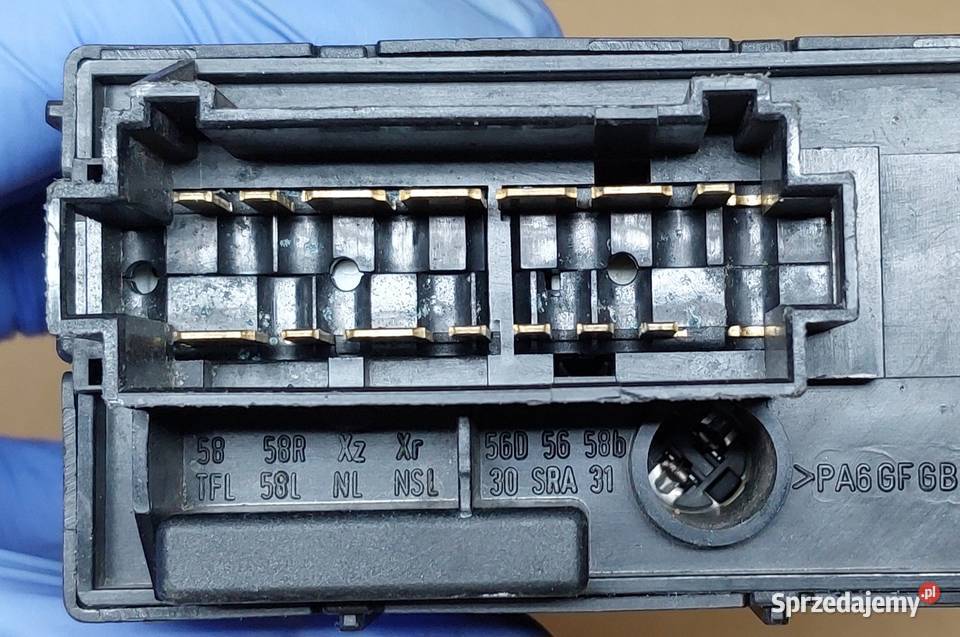WŁĄCZNIK PRZEŁĄCZNIK ŚWIATEŁ VW GOLF III Mielęcin