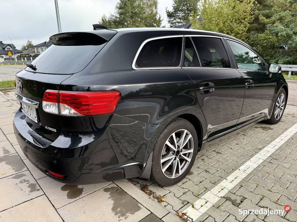 Toyota Avensis bezwypadkowy salon zadbany