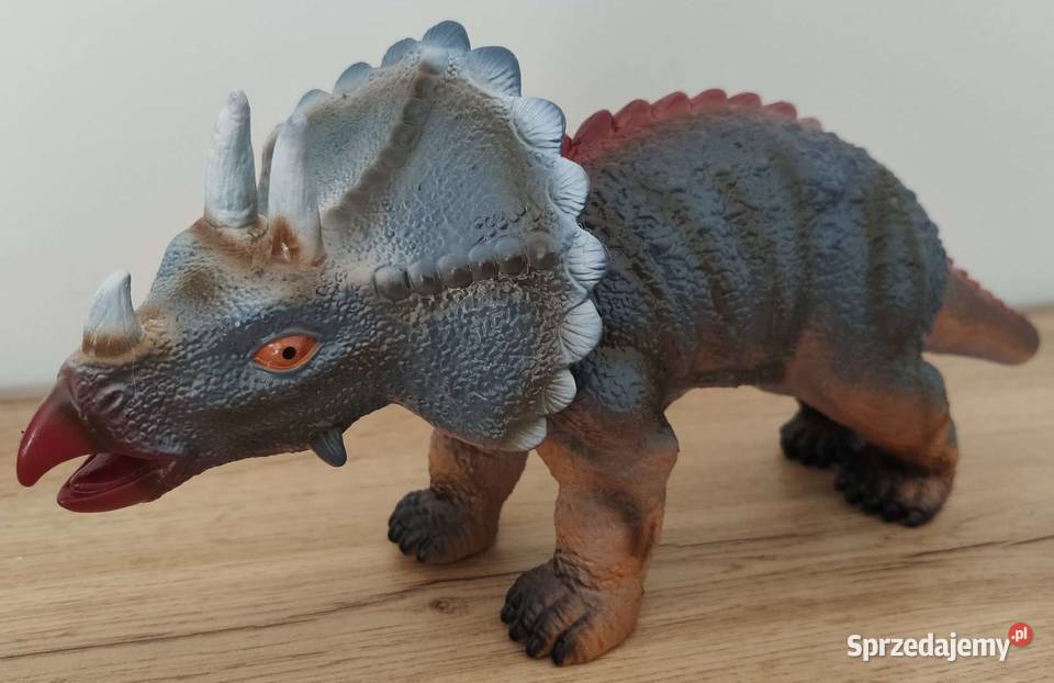 Duży Dinozaur Ryczy Triceratops Figurka Gumowa z Mogilany