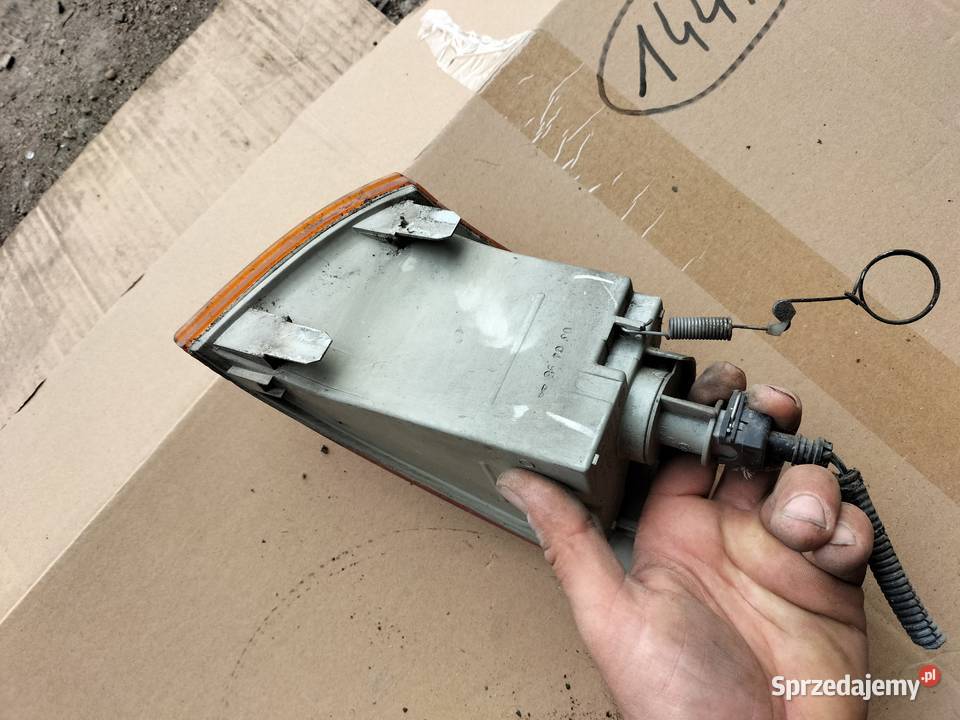 FIAT PUNTO 1 MK1 KIERUNKOWSKAZ PRAWY osobowe Kamień-Kolonia