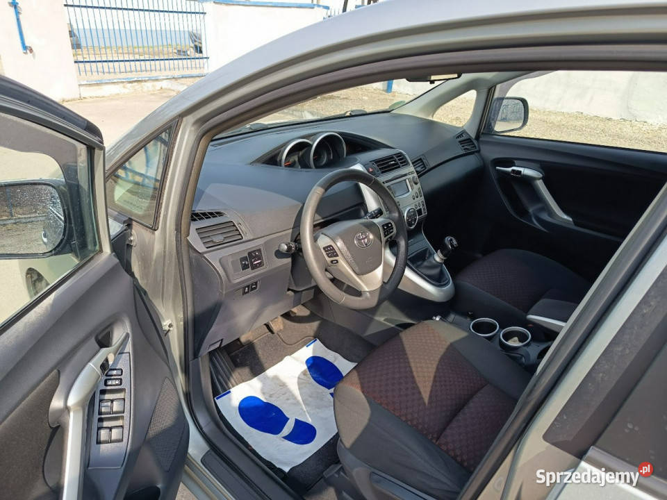 Toyota Verso Ks serwisowa bezwypadkowy 7 osób czujnik deszczu Janów Lubelski