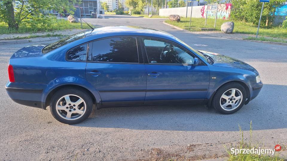 Volkswagen Passat b5 18 gaz nieuszkodzony Łódź
