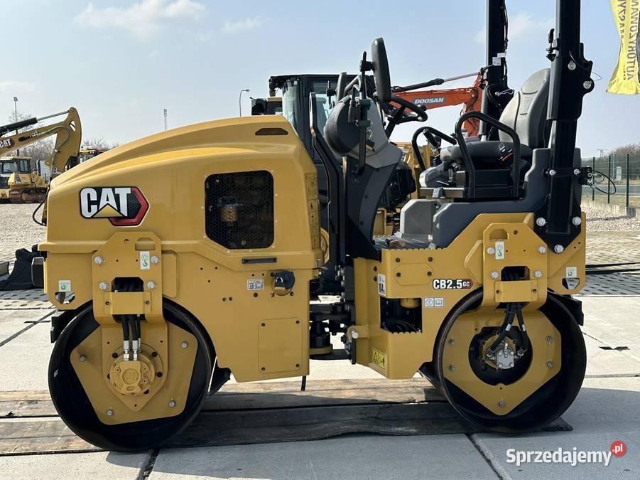 WALEC DROGOWY CATERPILLAR CB25 GC wielkopolskie Tuliszków