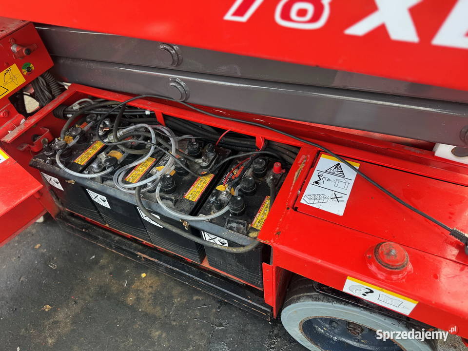 zwyżka nożycowa podnośnik elektryczny MANITOU Rok produkcji 2008 Motoryzacja sprzedam