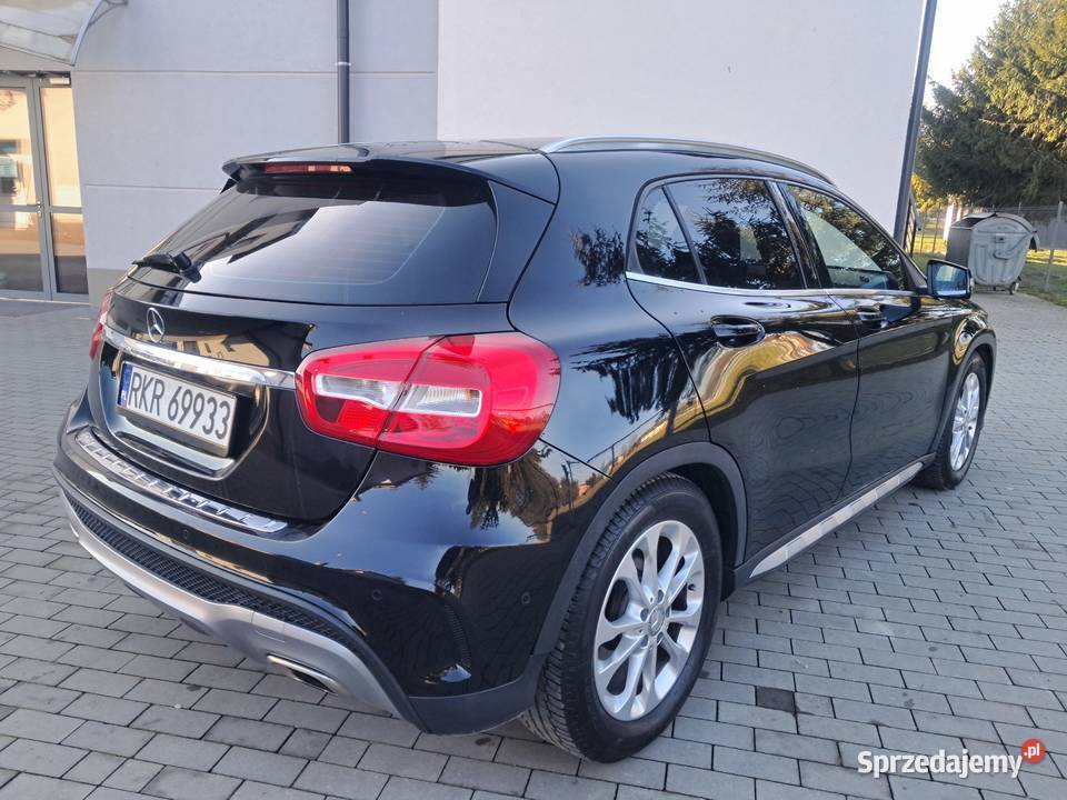 MercedesBenz GLA 2015R Benzyna 16 156 AMGLINE
