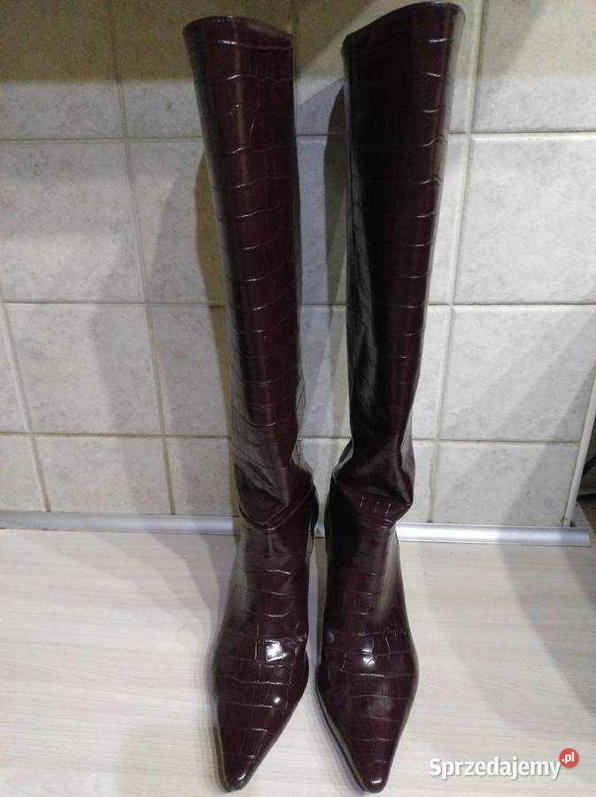 Kozaki w kolorze bordowym lakierowane Kozaki lubelskie Lublin