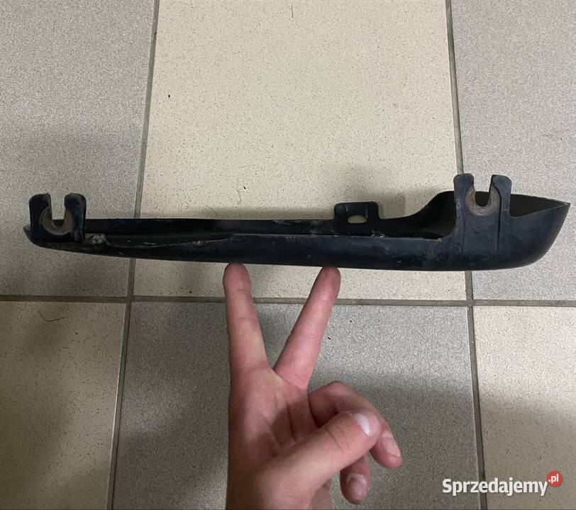 Boczek plastikowy WSK prawy Kołaczyce