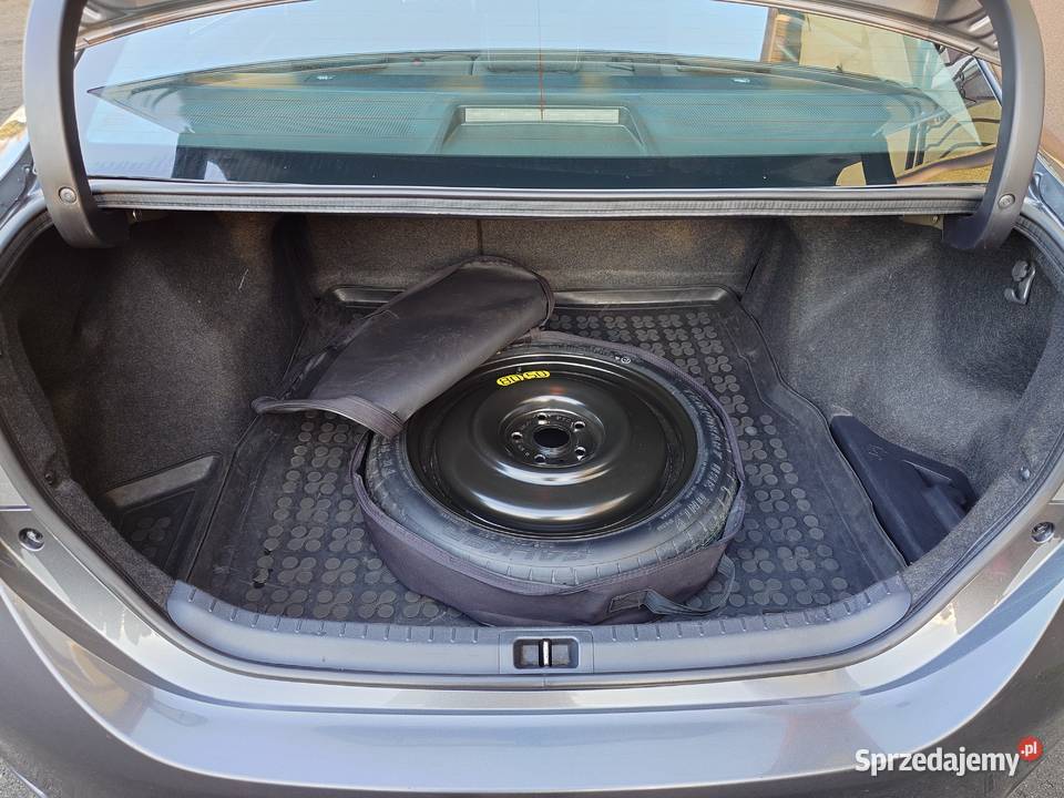 TOYOTA COROLLA CLASSIC PLUS Głowno