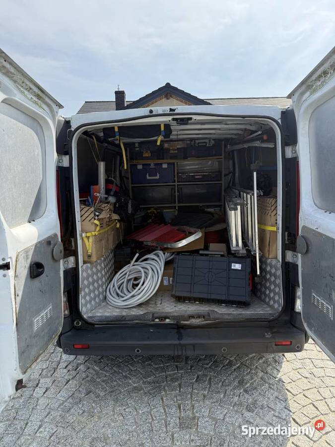 Renault Trafic 20 dCi 115 FL L2H1 z 2010 r Sandomierz sprzedam