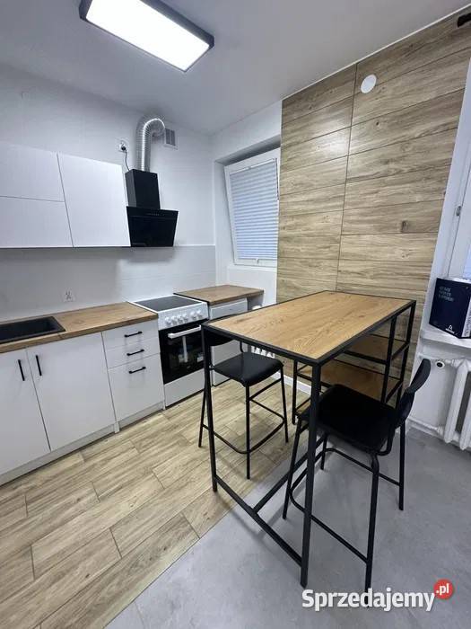 Kawalerka Michalin Remoncie Generalnym blok