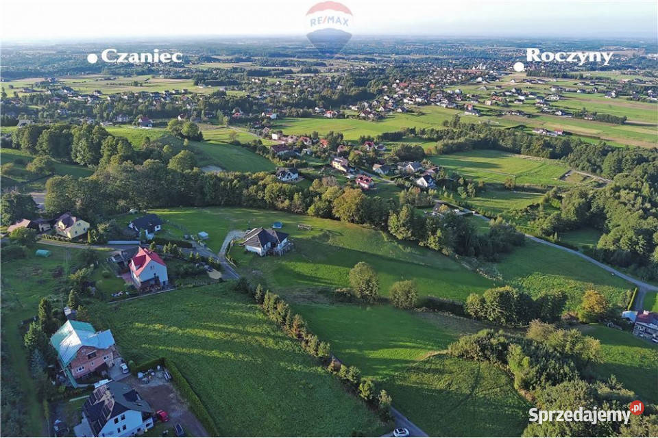 Działka budowlana w pobliżu gór i lasu utwardzona Roczyny
