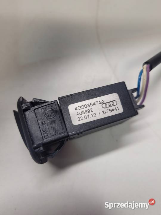 SCHOWEK GNIAZDO AUX AUDI A6 C7 A7 4G0035474A śląskie Przystajń