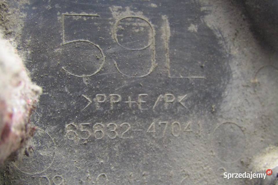 CHLAPACZ LEWY TYŁTYLNY TOYOTA PRIUS III LIFT