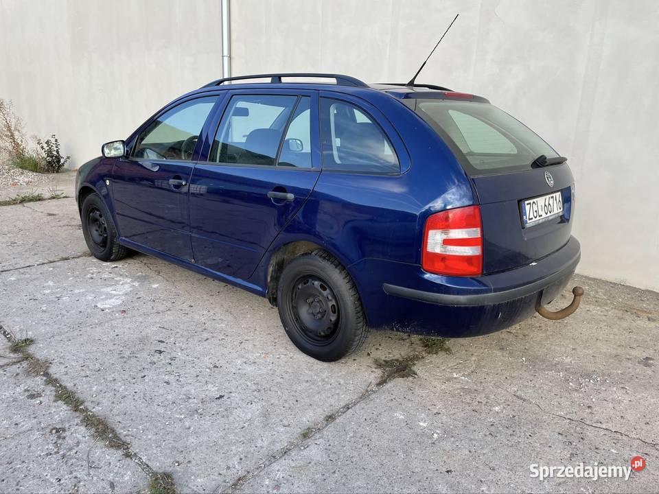Skoda Fabia Wynajem wypożyczalnia aut kombi zachodniopomorskie Szczecin