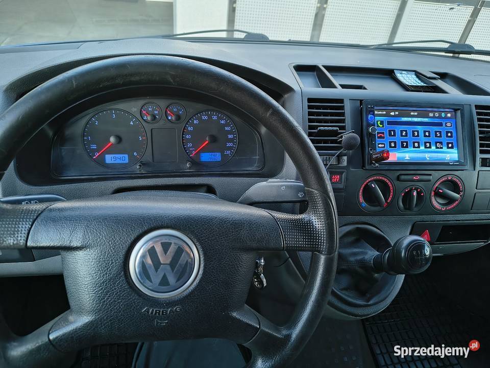 VW Transporter T5 19TDI mały przebieg hak furgon Długie Stare