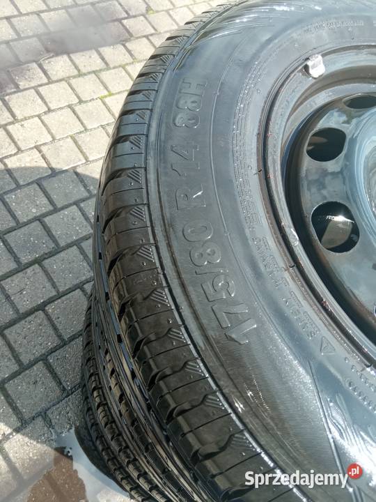 Oferuję używaną felgę stalową do samochodu marki Rybnik