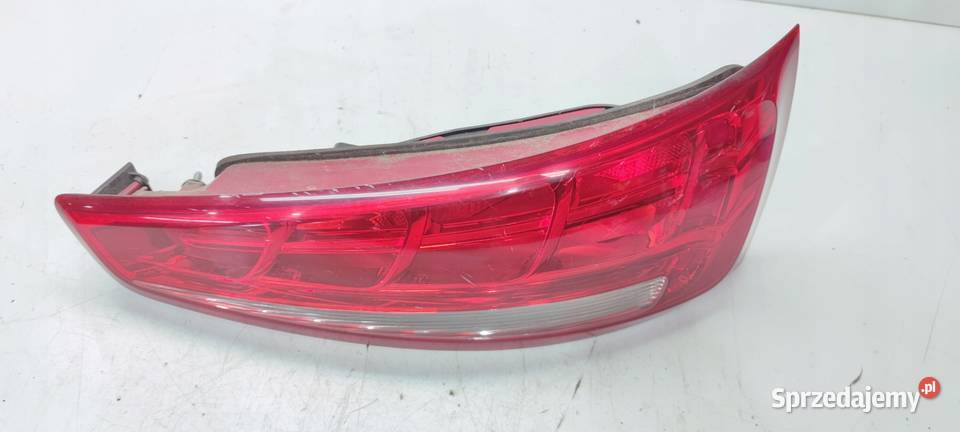 LAMPA PRAWY TYŁ AUDI Q3 8U 8U0945094 ZWYKŁA NA Przystajń
