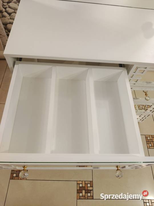 Toaletka z lustrem kosmetycznym Nowy Sącz