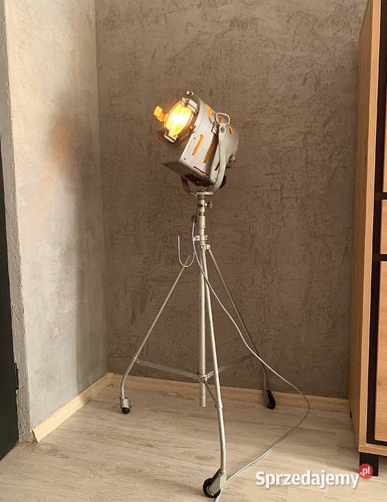 Lampa filmowo teatralna PRL 1963 r Vintage loft Poznań
