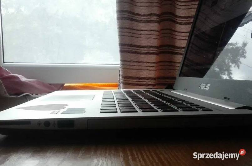 Laptop Asus 128GB SSD Core i3 LCD 14 Win81 17 Windows 8  Łask