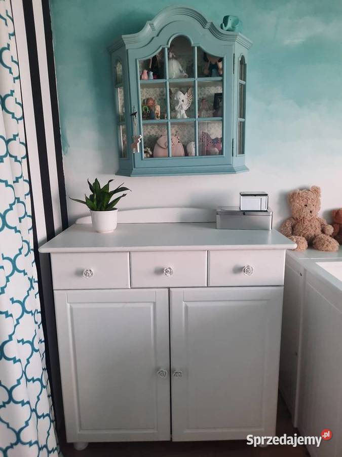 biała szafa komoda witryna szafa ikea pokój Mieścisko
