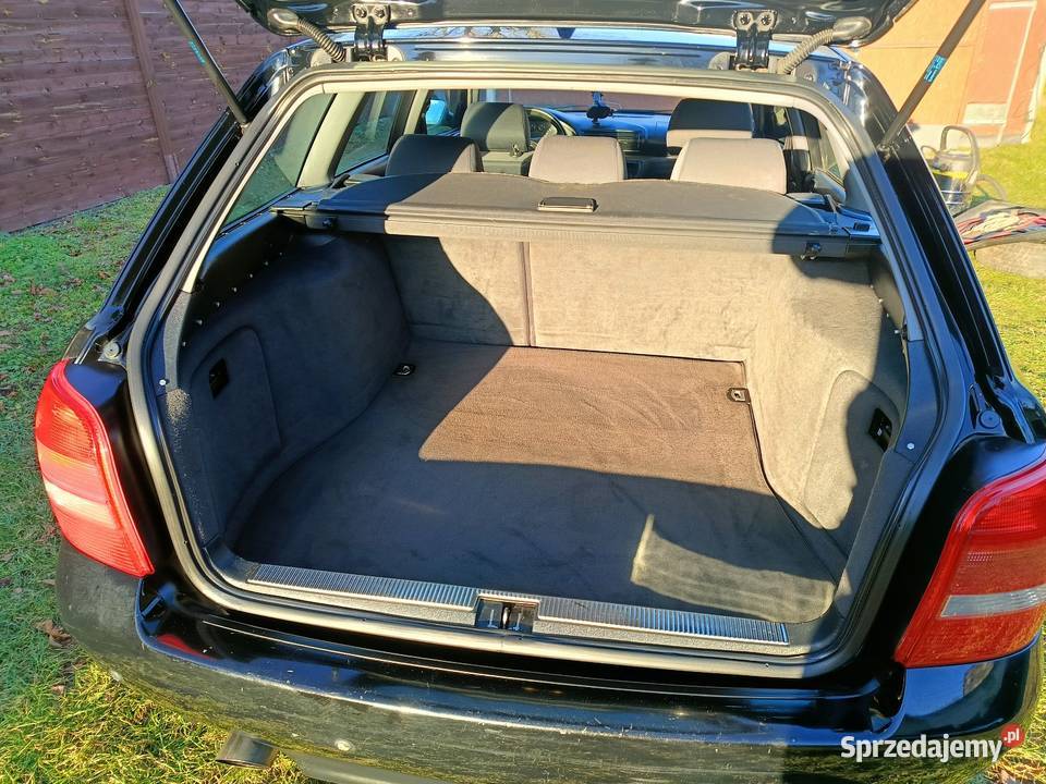 Sprzedam audi A4 B5 Avant 18 125 LPG 2000r światła przeciwmgielne