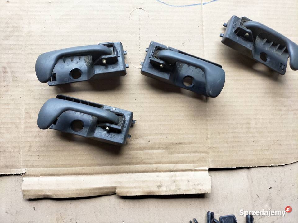 FIAT PUNTO 1 MK1 KLAMKA WEWNĘTRZNA DRZWI PRAWA Pozostałe