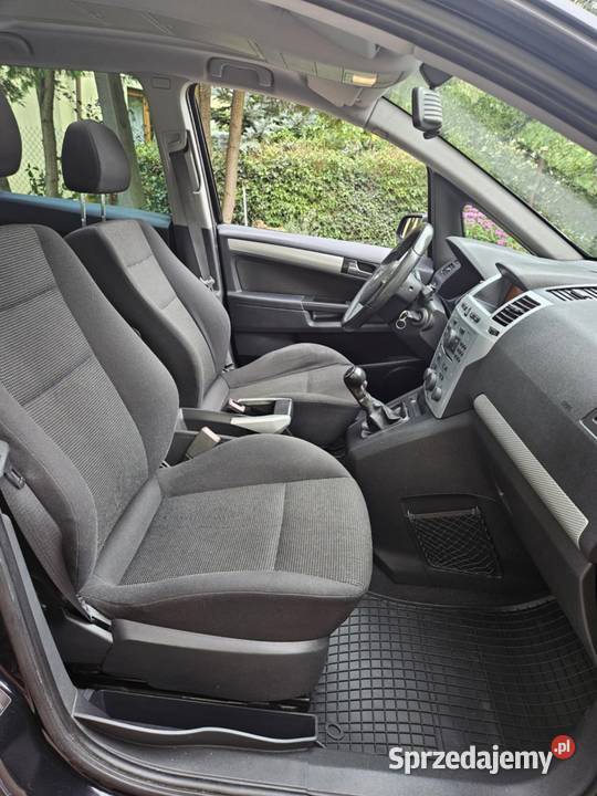 Opel Zafira 7 osób 18 benzyna NISKI ORYGINALNY Wieliszew sprzedam