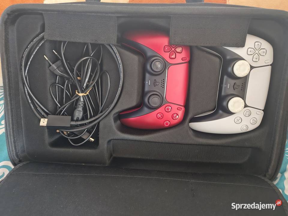 PlayStation 5 z napędem 18 gier 2 pady pokrowiec
