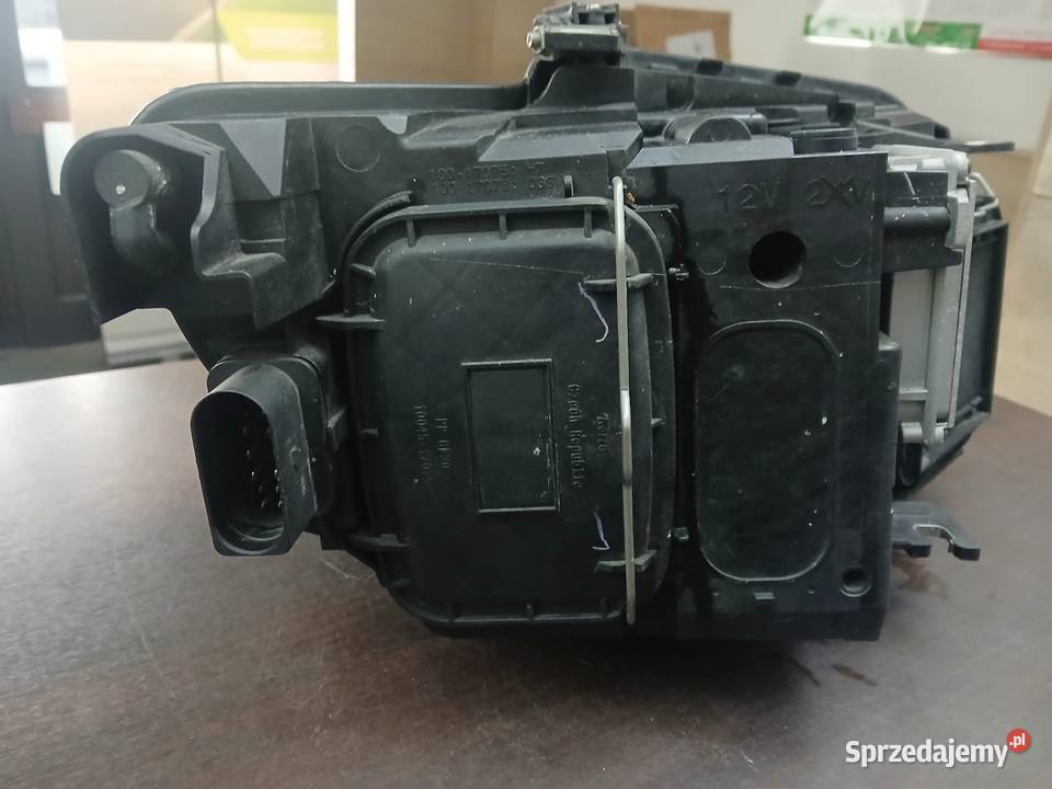 Reflektor przedni Xenon Audi A4 B8 kompletny Korczyna sprzedam