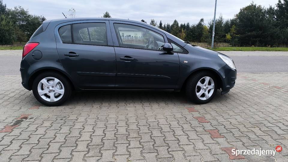 Opel corsa D 12 benzyna 2007 sprowadzony Radom sprzedam