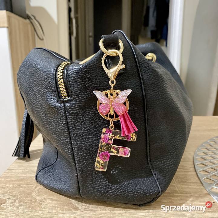 Brelok do torebki z literą F Kielce