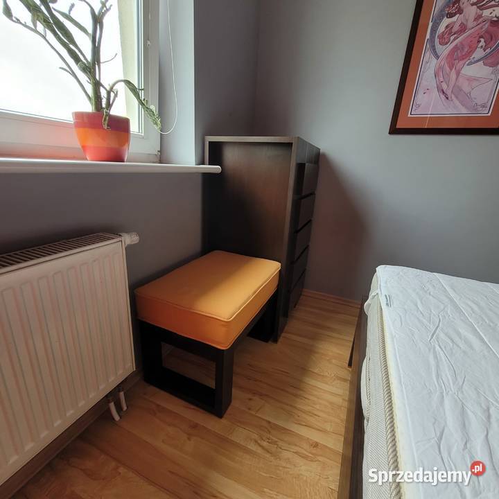 Komplet sypialniany łóżko szafa komoda pufa