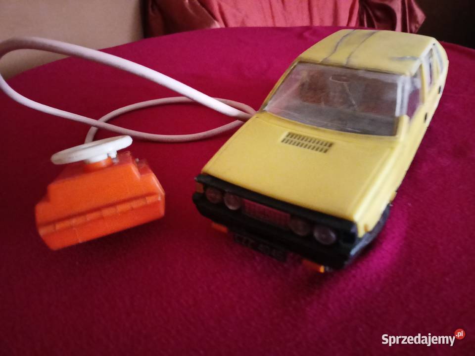 Zabawka PRL Polonez na kabel Rzeszów