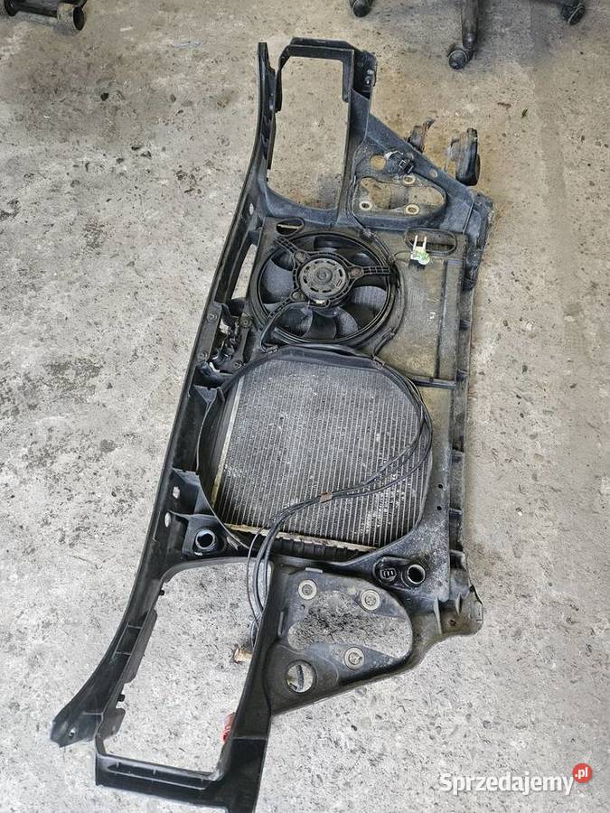 Audi a4 b5 18t pas przedni chlodnica Układ chłodzenia Stubno