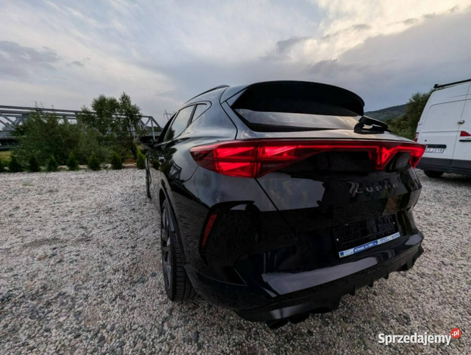 Cupra Formentor Matrixy VZ 333 4x4 światła do jazdy dziennej