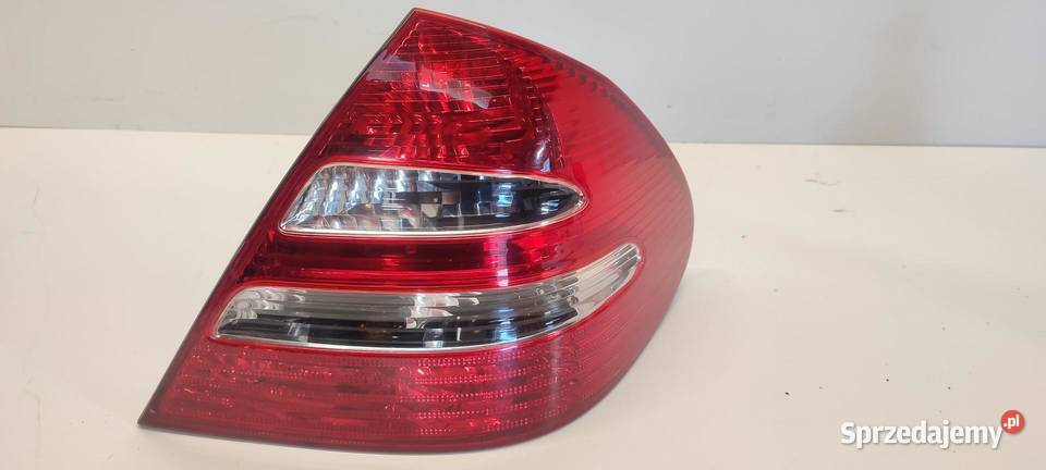 MERCEDES W211 LAMPA LEWY TYŁ A2118200464