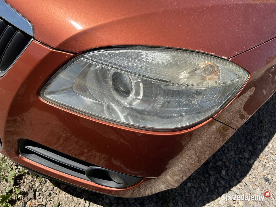 Lampa lampy przednie lewa prawa Skoda Fabia II